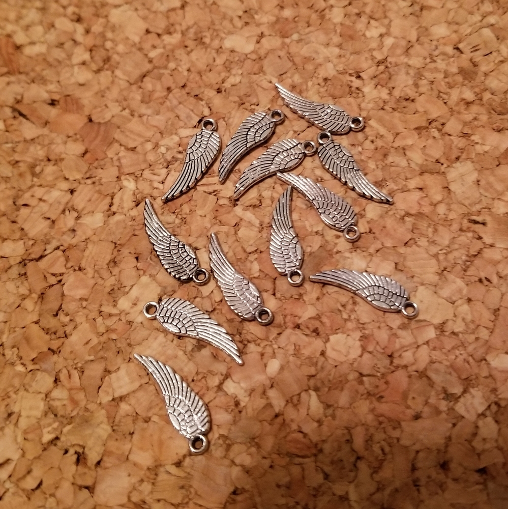 💥Final Markdown💥Single Angel Wing Charms